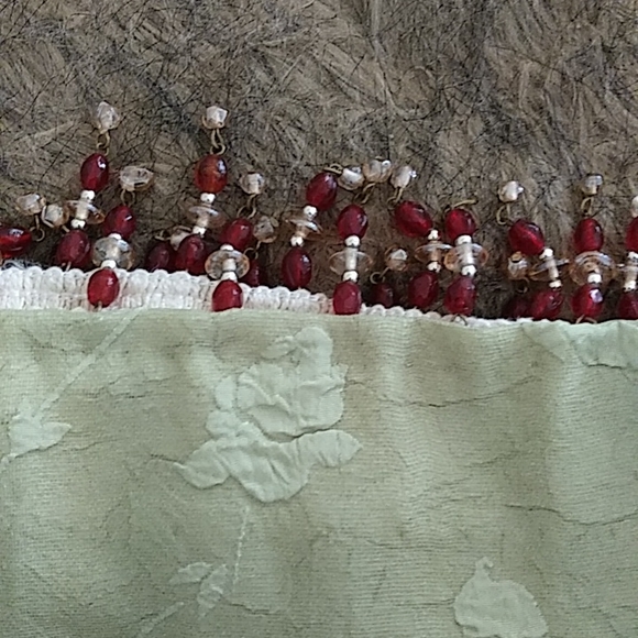 Bottom Abajo Avacoda Green Printed Skirt. Size 16. Women's Petite. Beaded - Picture 6 of 6